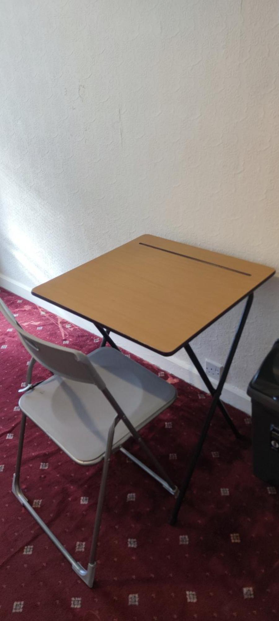 Well Furnished In * London
